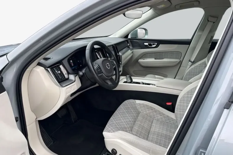 Volvo XC60 din 2024 cu 11.502 km - oferta VOL233434 - foto 8