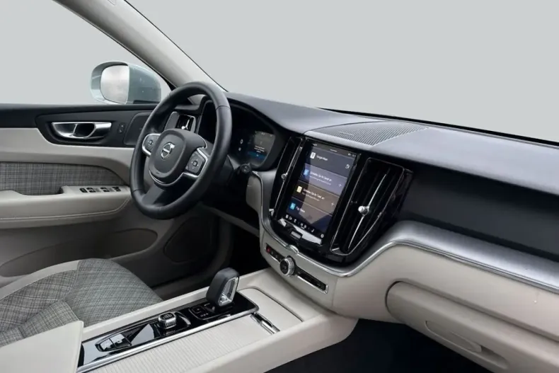 Volvo XC60 din 2024 cu 11.502 km - oferta VOL233434 - foto 11