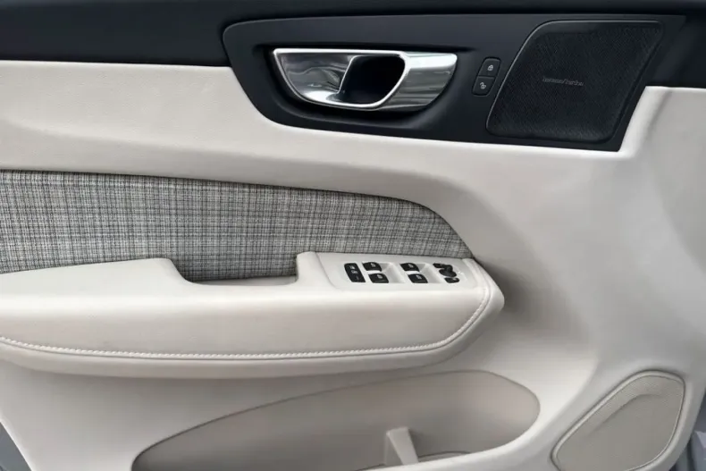 Volvo XC60 din 2024 cu 11.502 km - oferta VOL233434 - foto 14