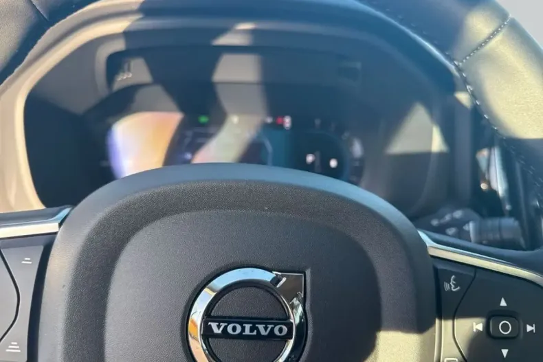 Volvo XC60 din 2024 cu 18.324 km - oferta VOL233435 - foto 12