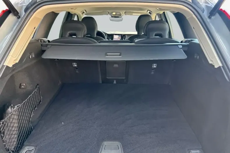 Volvo XC60 din 2024 cu 25.499 km - oferta VOL233437 - foto 7