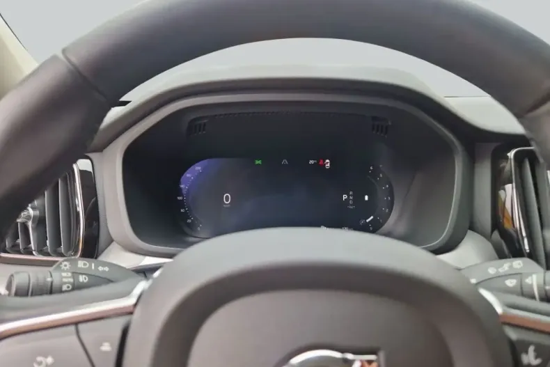 Volvo XC60 din 2024 cu 37.767 km - oferta VOL233438 - foto 16