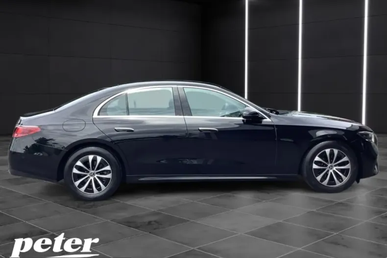 Mercedes-Benz E 220 (Clasa E) din 2025 cu 23.489 km - oferta MER233458 - foto 6