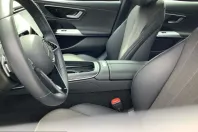 Mercedes-Benz E 220 (Clasa E) din 2025 cu 23.489 km - oferta MER233458 - foto 9