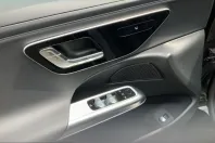 Mercedes-Benz E 220 (Clasa E) din 2025 cu 23.489 km - oferta MER233458 - foto 11