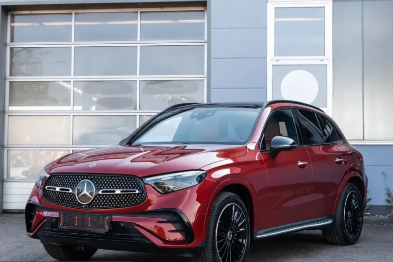 Mercedes-Benz GLC 400 (Clasa GLC) din 2023 cu 59.900 km - oferta MER233471 - foto 1