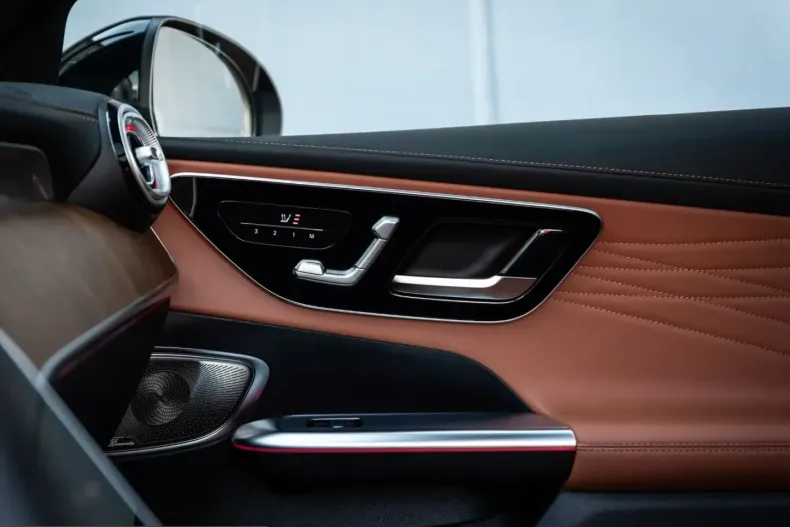 Mercedes-Benz GLC 400 (Clasa GLC) din 2023 cu 59.900 km - oferta MER233471 - foto 15