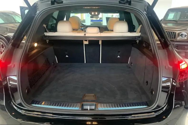 Mercedes-Benz GLE 450 (Clasa GLE) din 2025 cu 9.995 km - oferta MER233476 - foto 11