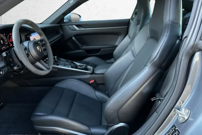 Porsche 992 din 2025 cu 15.100 km - oferta POR233489 - foto 19