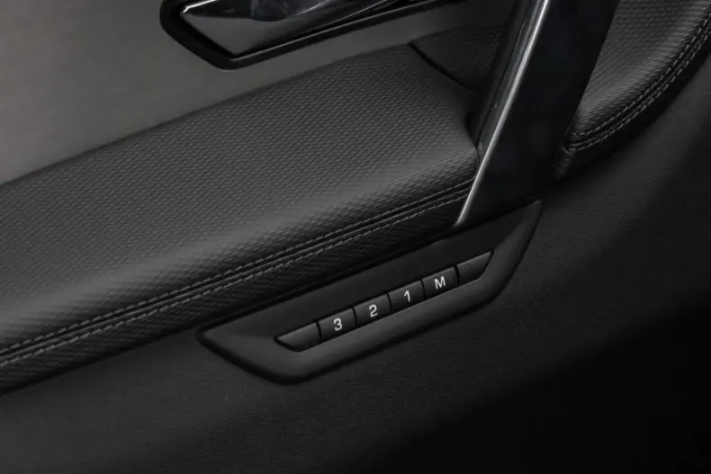 Land Rover Discovery Sport din 2025 cu 17.004 km - oferta LAN233504 - foto 12