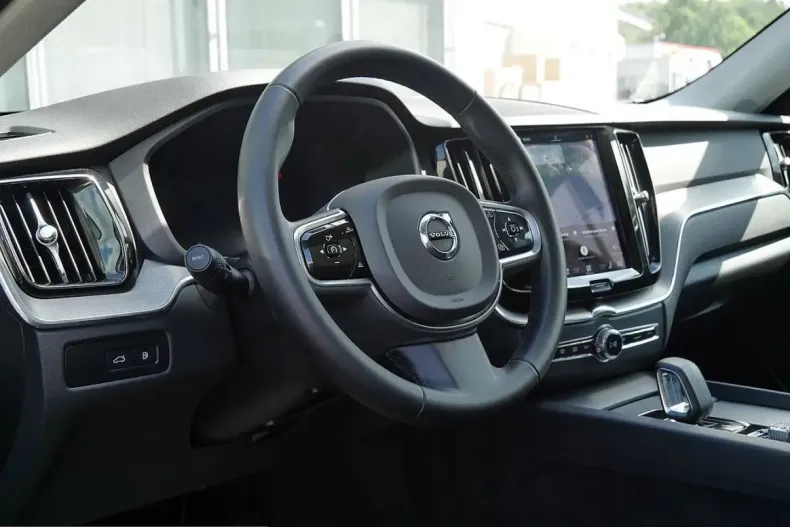 Volvo XC60 din 2025 cu 29.776 km - oferta VOL233512 - foto 13