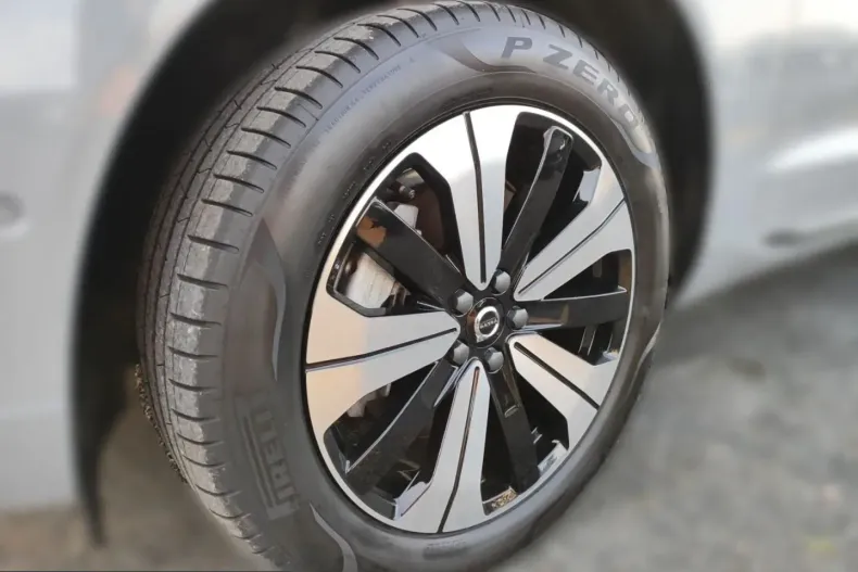 Volvo XC60 din 2025 cu 22.170 km - oferta VOL233515 - foto 9