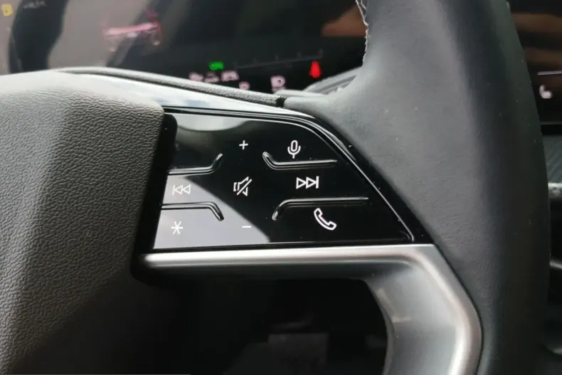 Audi Q5 din 2025 cu 17.566 km - oferta AUD233525 - foto 12