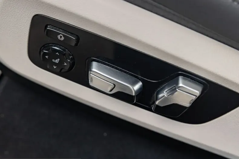 BMW X6 (Seria X) din 2023 cu 49.700 km - oferta BMW233531 - foto 23