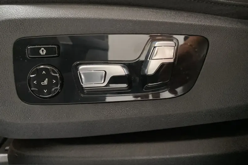 BMW X6 (Seria X) din 2025 cu 17.210 km - oferta BMW233532 - foto 22