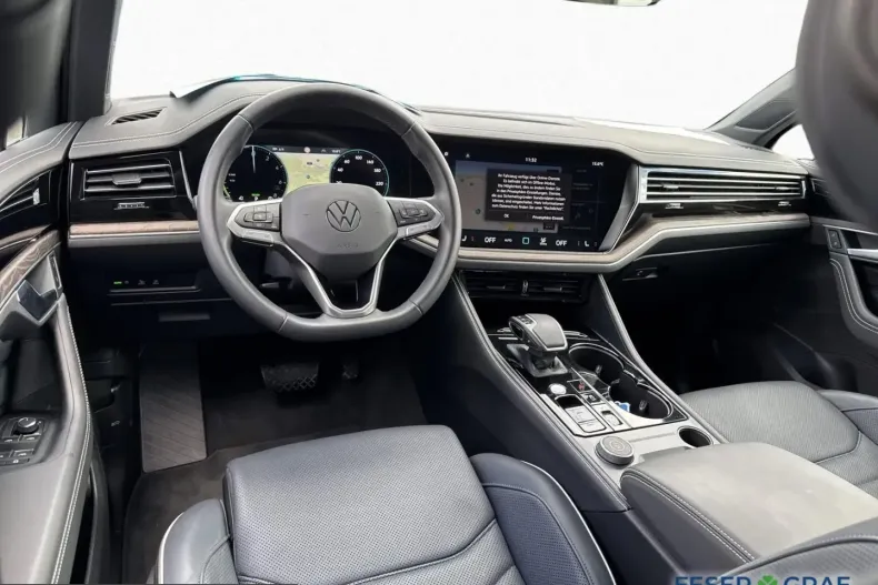 Volkswagen Touareg din 2025 cu 20.990 km - oferta VOL233579 - foto 9