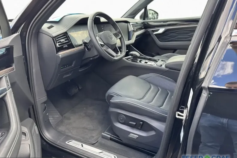 Volkswagen Touareg din 2025 cu 20.990 km - oferta VOL233579 - foto 11
