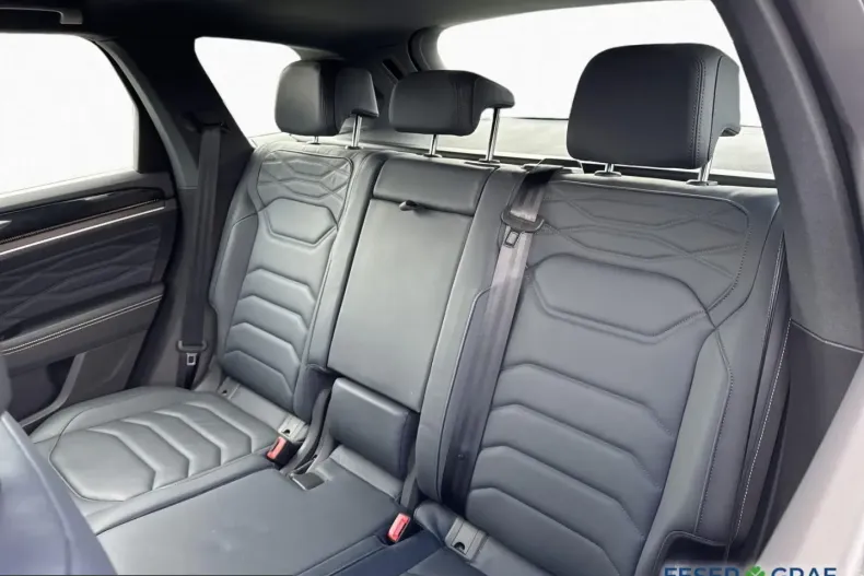 Volkswagen Touareg din 2025 cu 20.990 km - oferta VOL233579 - foto 12