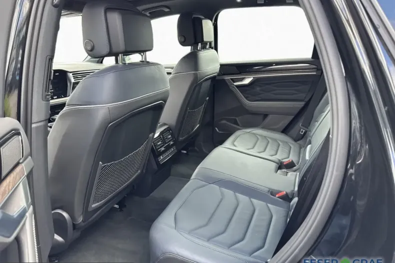 Volkswagen Touareg din 2025 cu 20.990 km - oferta VOL233579 - foto 13