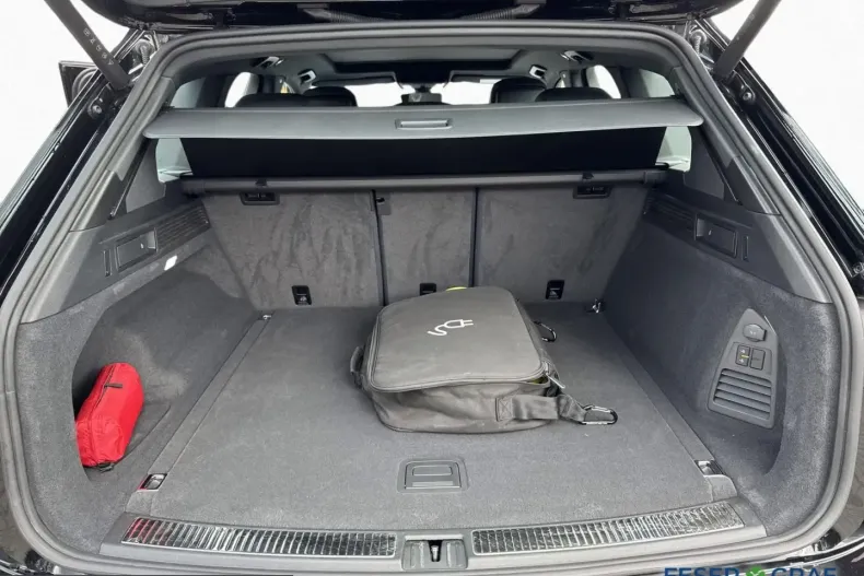 Volkswagen Touareg din 2025 cu 20.990 km - oferta VOL233579 - foto 14