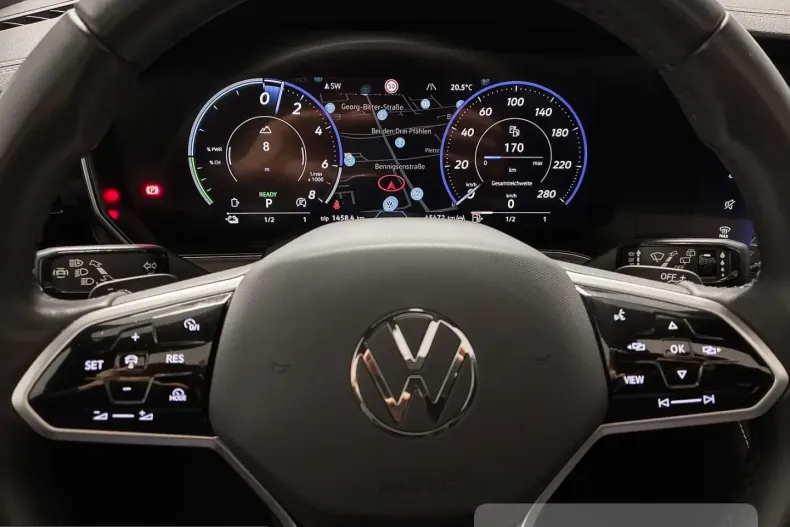 Volkswagen Touareg din 2024 cu 45.472 km - oferta VOL233581 - foto 11