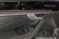 Volkswagen Touareg din 2024 cu 45.472 km - oferta VOL233581 - foto 13