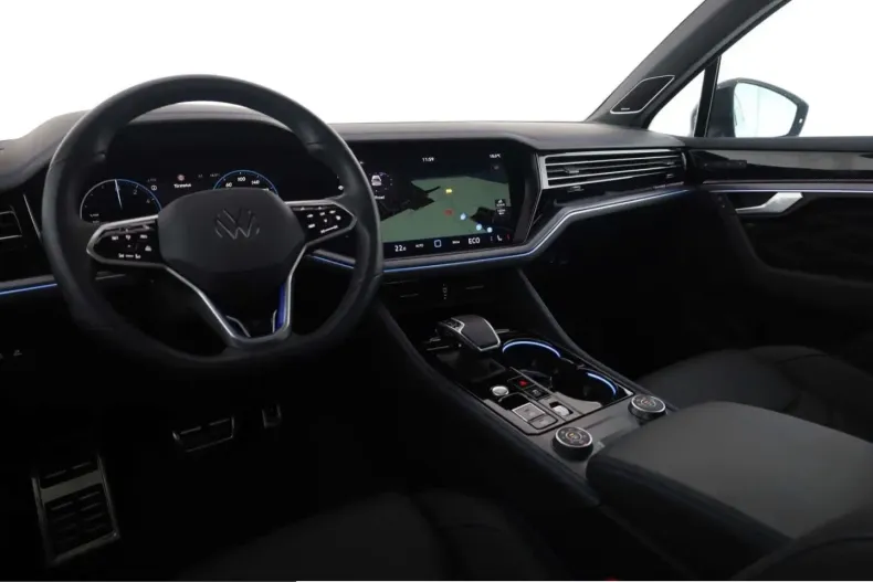 Volkswagen Touareg din 2024 cu 26.577 km - oferta VOL233582 - foto 8