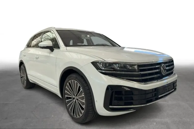 Volkswagen Touareg din 2024 cu 38.780 km - oferta VOL233585 - foto 2