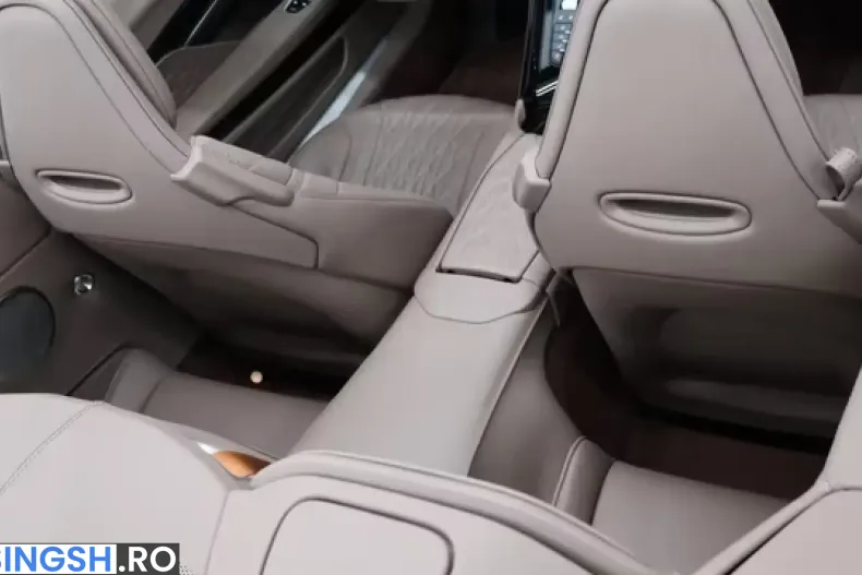 Aston Martin DB12 din 2025 cu 8.500 km - oferta AST233606 - foto 13
