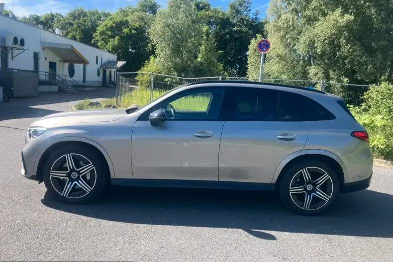 Mercedes-Benz GLC 200 (Clasa GLC) din 2024 cu 32.000 km - oferta MER233622 - foto 4