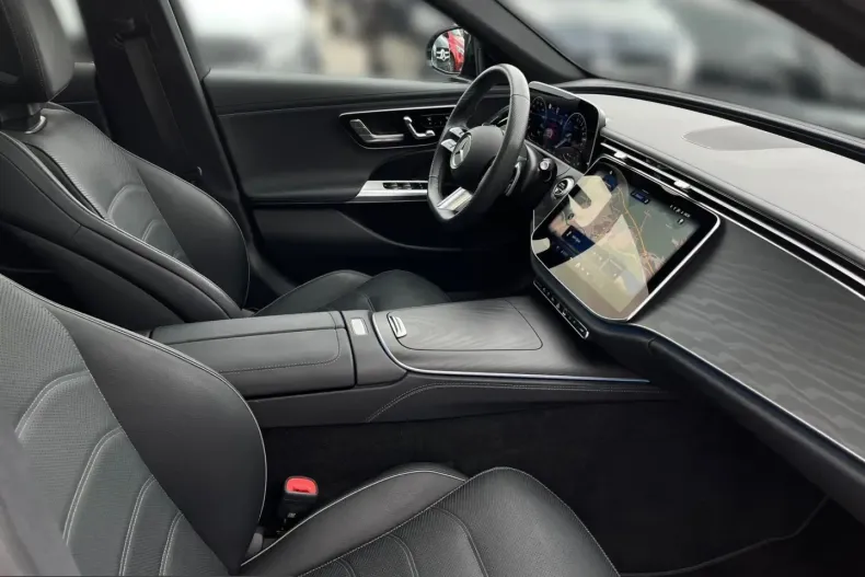 Mercedes-Benz E 300 (Clasa E) din 2025 cu 47.550 km - oferta MER233644 - foto 8