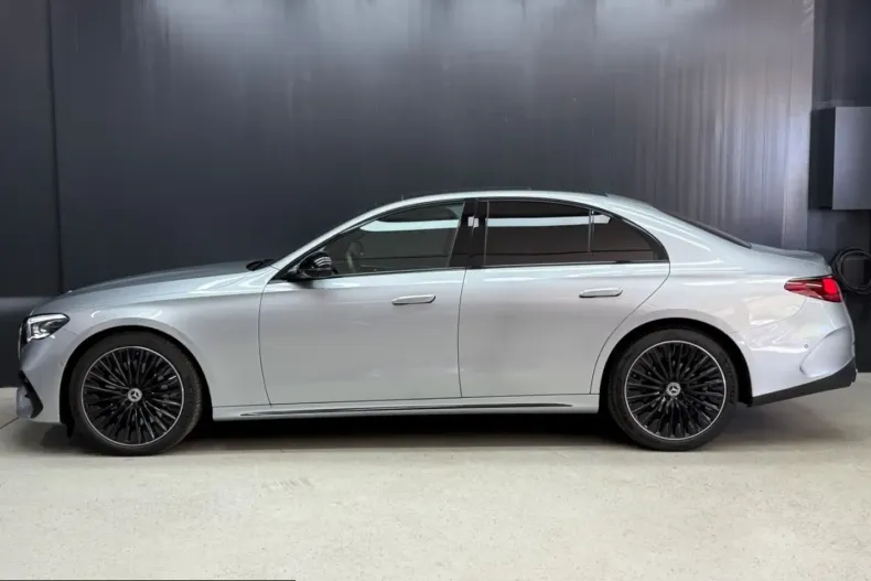 Mercedes-Benz E 220 (Clasa E) din 2025 cu 27.800 km - oferta MER233645 - foto 4