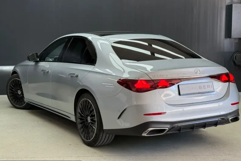 Mercedes-Benz E 220 (Clasa E) din 2025 cu 27.800 km - oferta MER233645 - foto 5