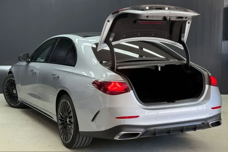 Mercedes-Benz E 220 (Clasa E) din 2025 cu 27.800 km - oferta MER233645 - foto 9