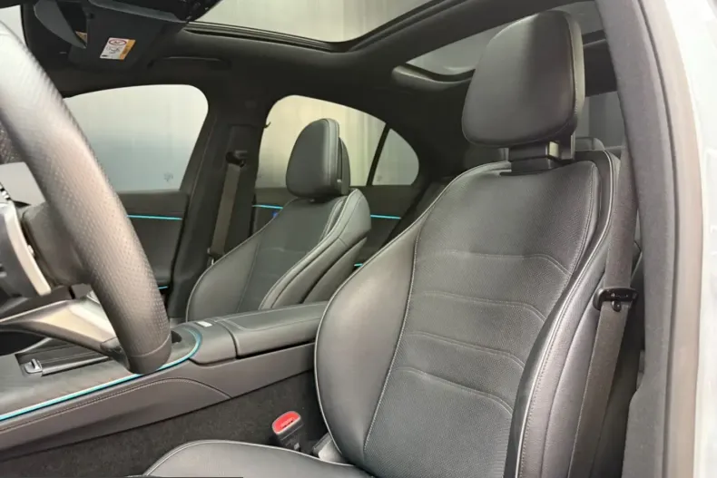 Mercedes-Benz E 220 (Clasa E) din 2025 cu 27.800 km - oferta MER233645 - foto 13