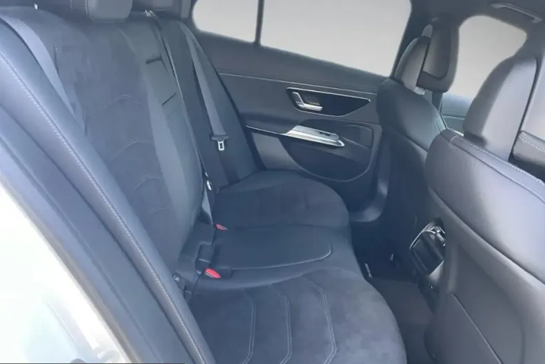 Mercedes-Benz E 220 (Clasa E) din 2025 cu 31.100 km - oferta MER233647 - foto 7