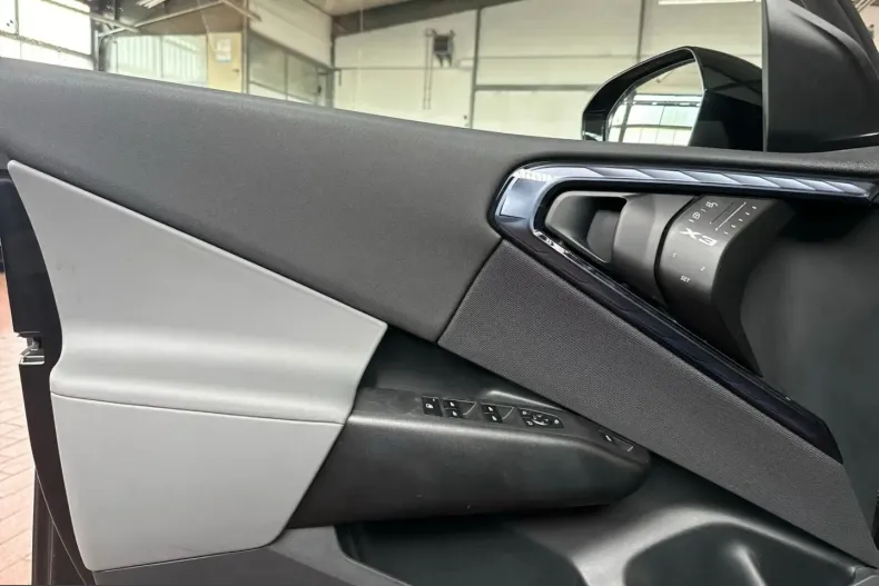 BMW X3 (Seria X) din 2025 cu 20.100 km - oferta BMW233671 - foto 19