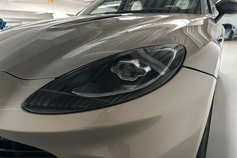 Aston Martin DBX din 2021 cu 35.900 km - oferta AST233674 - foto 5