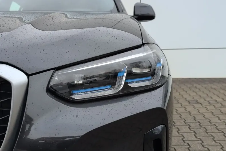 BMW X4 (Seria X) din 2025 cu 22.300 km - oferta BMW233684 - foto 3