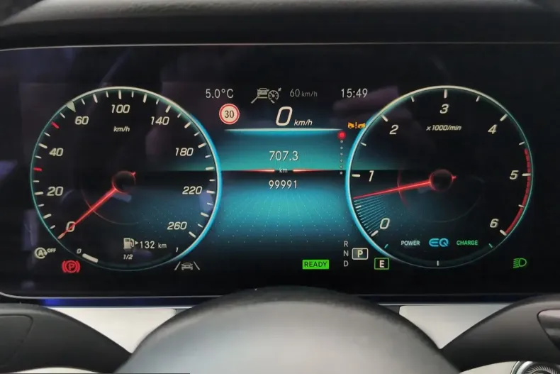 Mercedes-Benz CLS 300 (Clasa CLS) din 2023 cu 99.980 km - oferta MER233694 - foto 10