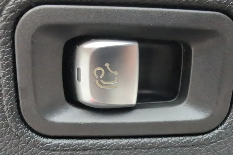 Mercedes-Benz CLS 300 (Clasa CLS) din 2023 cu 99.980 km - oferta MER233694 - foto 16