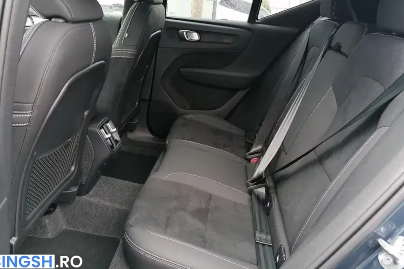 Volvo XC40 din 2025 cu 26.249 km - oferta VOL233713 - foto 7
