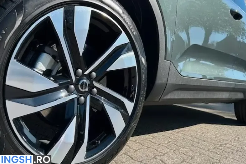 Volvo XC40 din 2026 cu 2.500 km - oferta VOL233717 - foto 6
