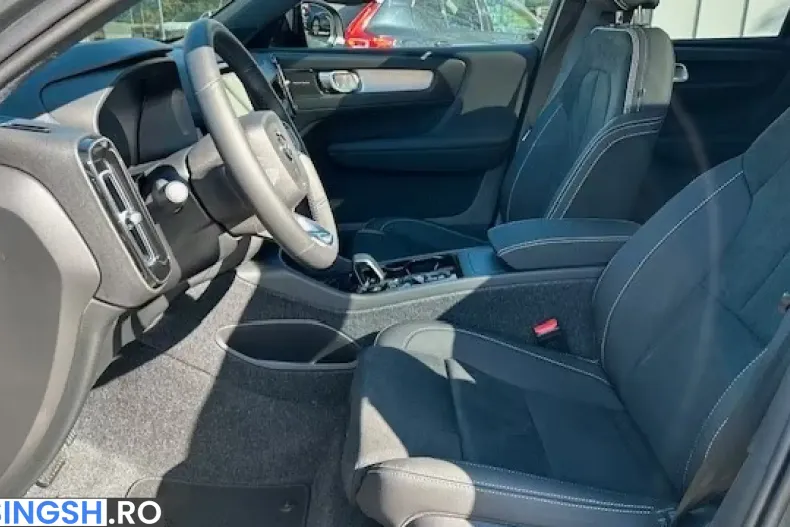 Volvo XC40 din 2026 cu 2.500 km - oferta VOL233717 - foto 8
