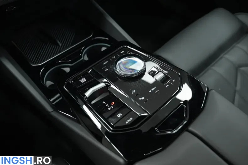 BMW 530 (Seria 5) din 2025 cu 34.312 km - oferta BMW233739 - foto 11
