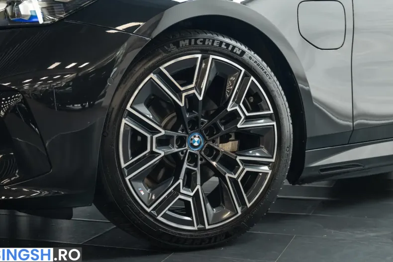 BMW 530 (Seria 5) din 2025 cu 34.312 km - oferta BMW233739 - foto 17