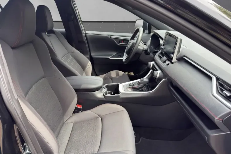Toyota RAV4 din 2022 cu 100.217 km - oferta TOY233741 - foto 18