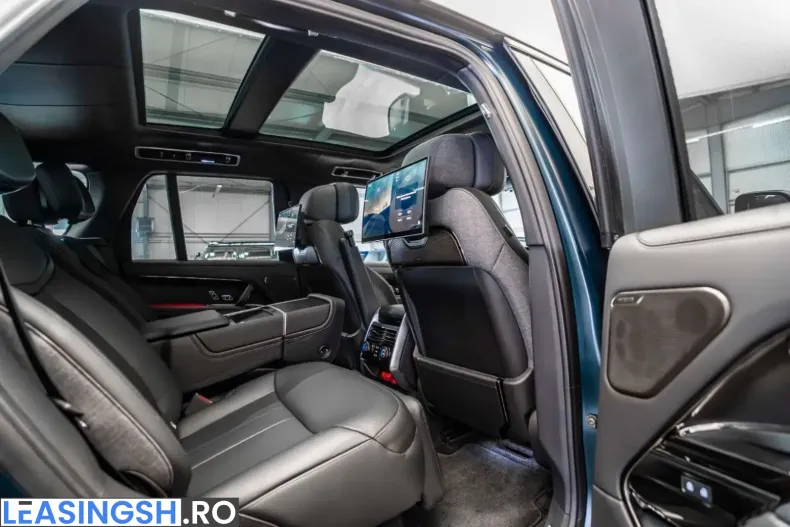 Land Rover Range Rover din 2025 cu 11.860 km - oferta LAN233758 - foto 3