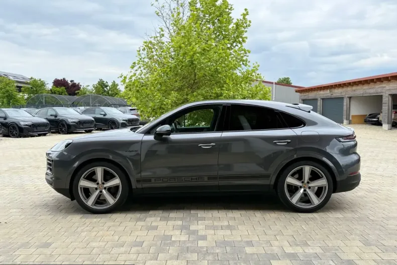 Porsche Cayenne din 2024 cu 49.900 km - oferta POR233761 - foto 2