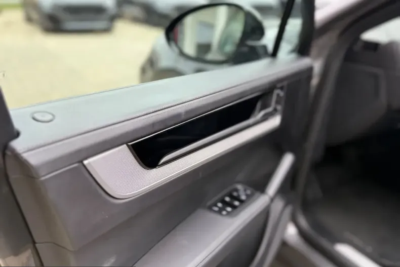 Porsche Cayenne din 2024 cu 49.900 km - oferta POR233761 - foto 12